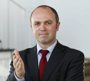 Porträt von Prof. Dr.-Ing. Ronald Glasberg